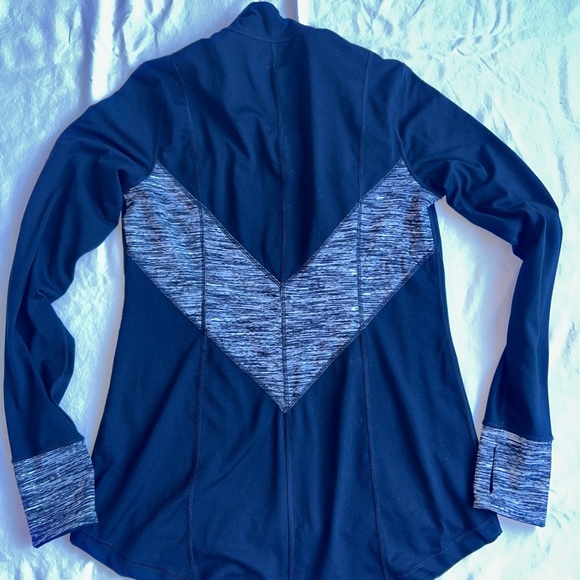 CABI Reversible Fitted Zip Front Stretch Sport Jacket~Size 6 - Picture 4 of 9